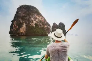 Ben artık kimsenin yolunu beklemiyorum...